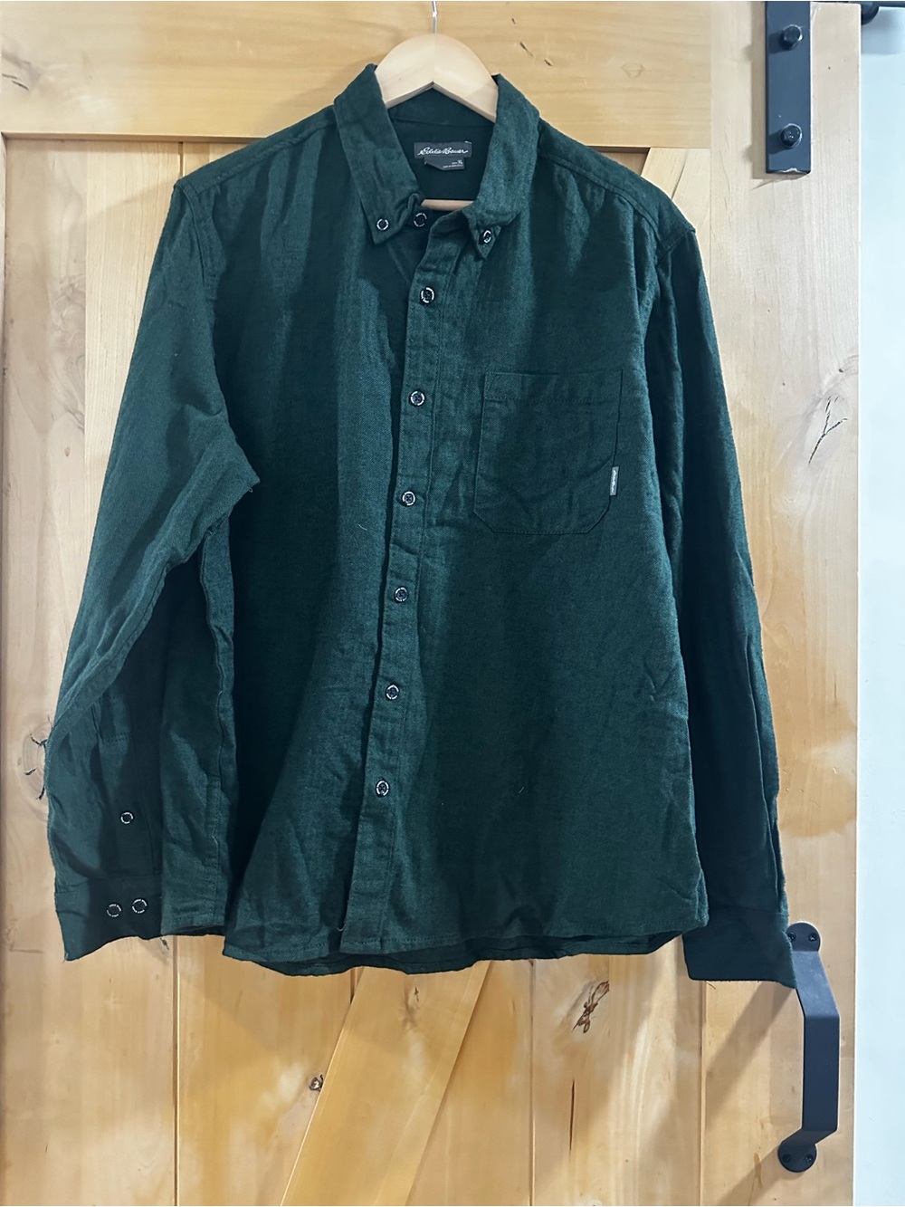Eddie Bauer Men’s Forest Green Button-Up Shirt